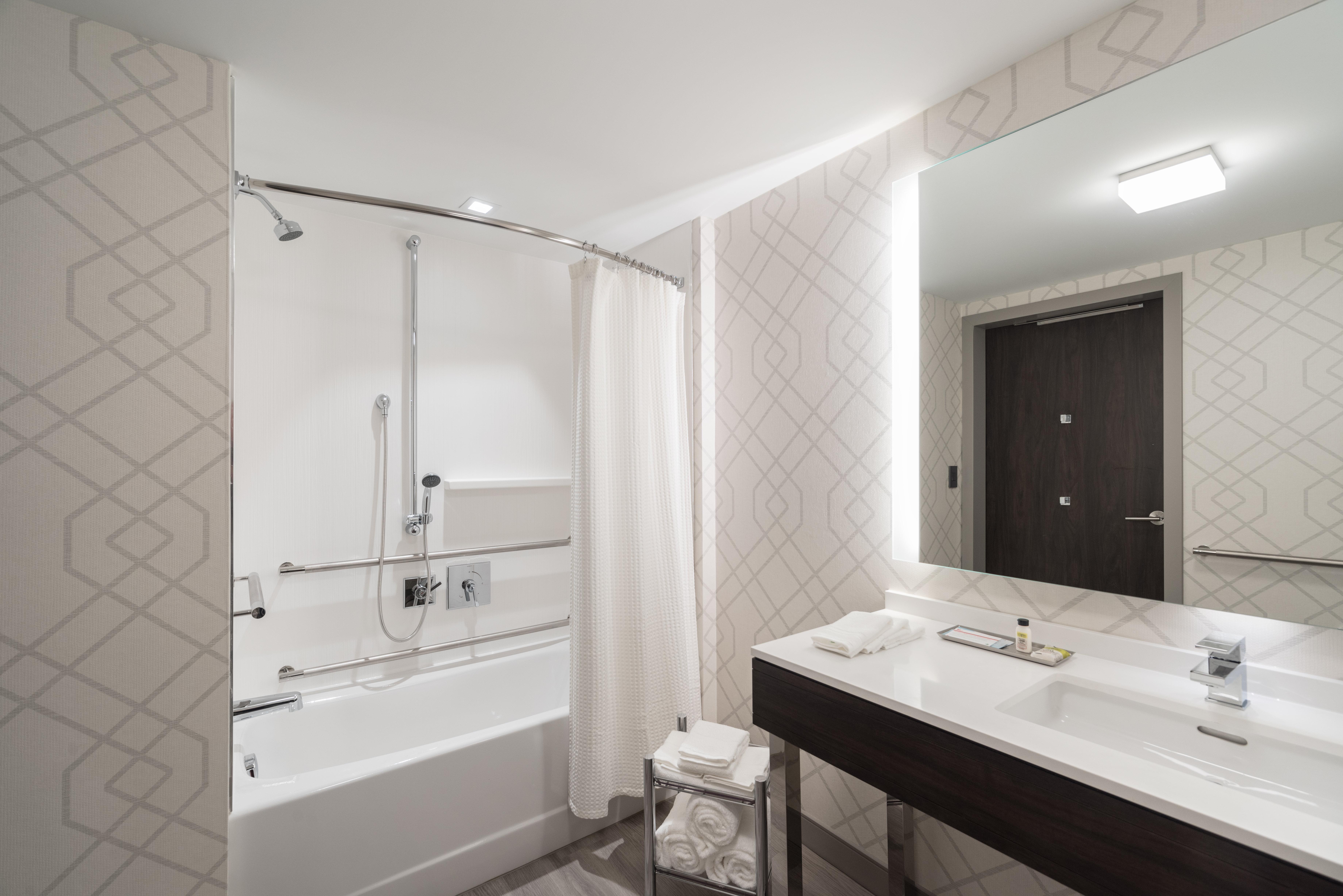 Holiday Inn Boston Logan Airport - Chelsea By Ihg Kültér fotó