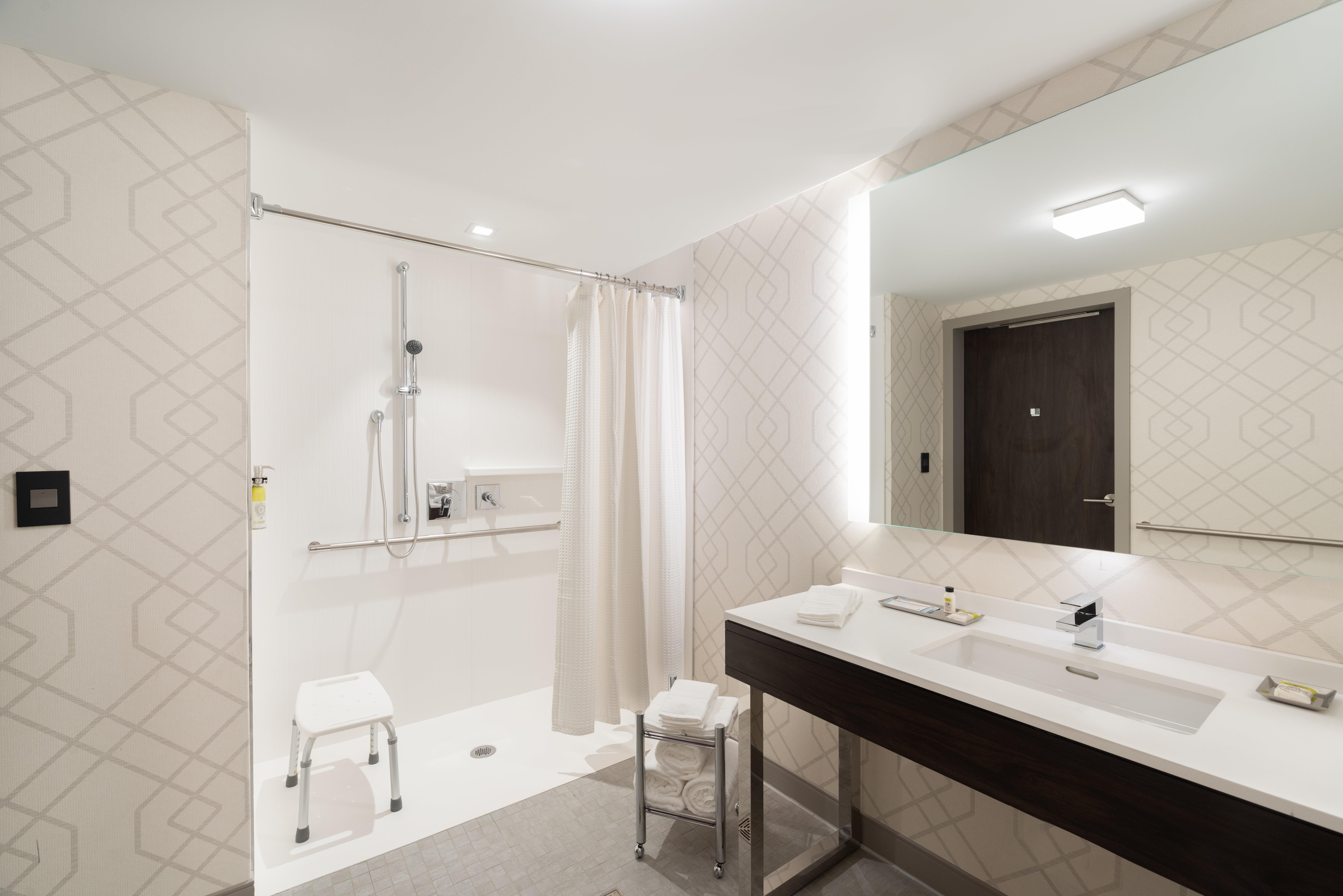 Holiday Inn Boston Logan Airport - Chelsea By Ihg Kültér fotó
